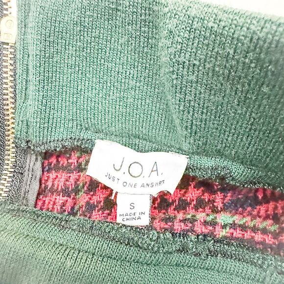 JOA Banded Ruffled Hem Detail Short Patterned Tartan Plaid Skirt Size Small - Picture 3 of 5